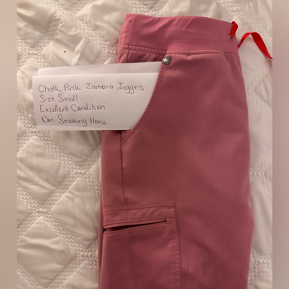 Figs Small Pink Zamora Jogger Scrub Bottom